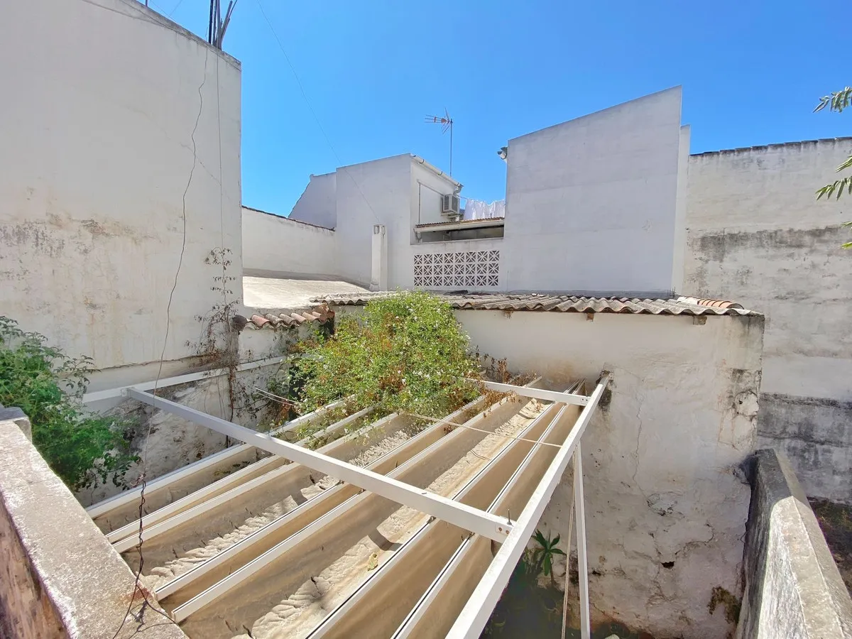 0f048ae9-d8ab-476e-9e78-d29873694a76