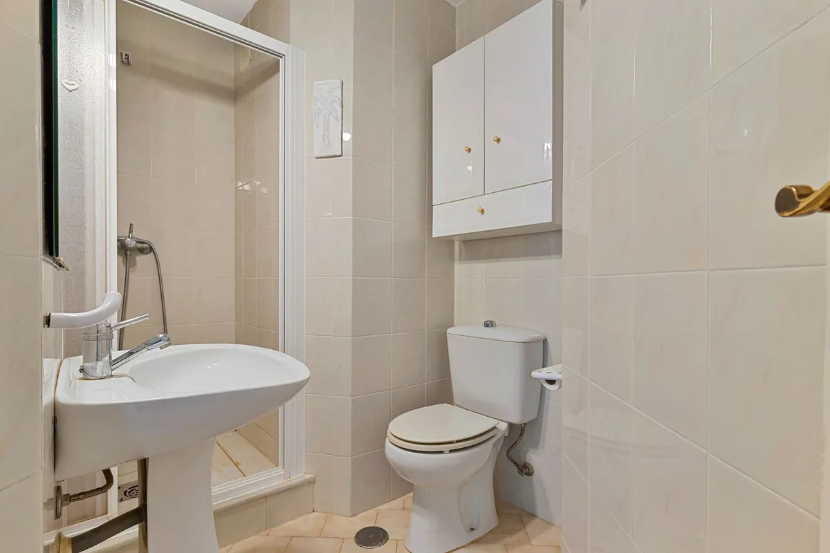 14cbc16f-e2b1-472b-88f1-6d2e45c438fb