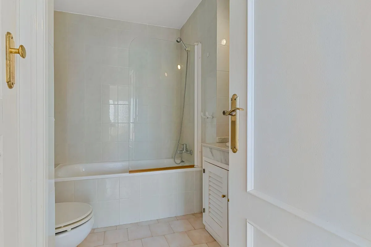 212d1d8c-a40d-4153-ac8e-e98e10528e37