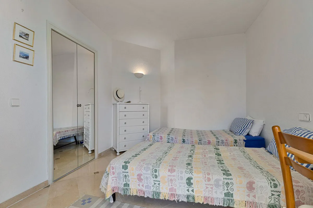 24ee3bbe-1ebe-4506-96fd-088f2d0deeee