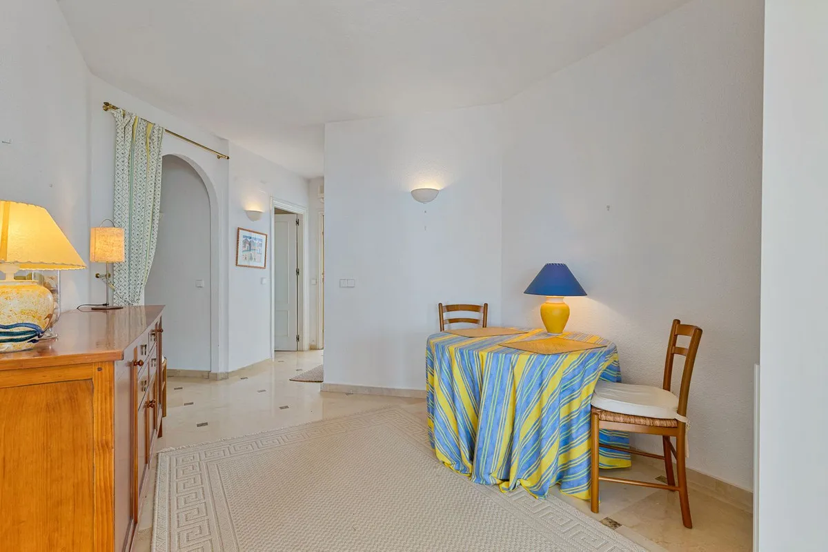 fb5285ee-7ae1-45a1-9425-d7f0ed0523ff