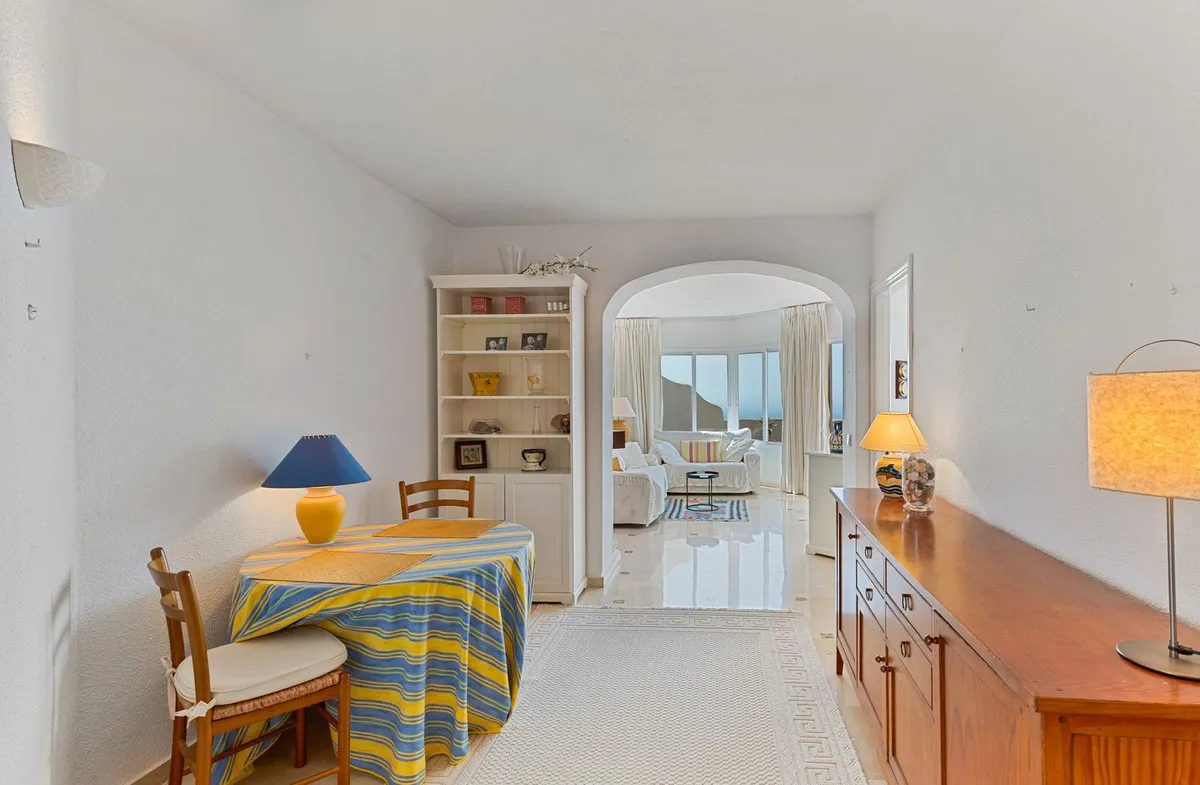 fcdee00c-a03d-4e7c-9d56-9394ab9b5561