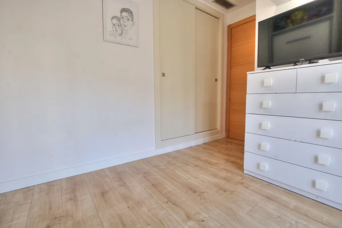 7c7ef516-e3fc-416e-b0b7-a80420a00271