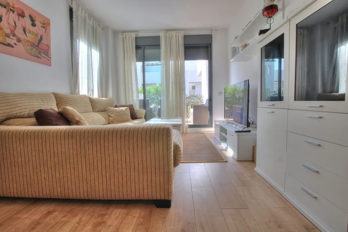 8b3dd16a-d9bd-43e6-99b7-9d385cf56f7b