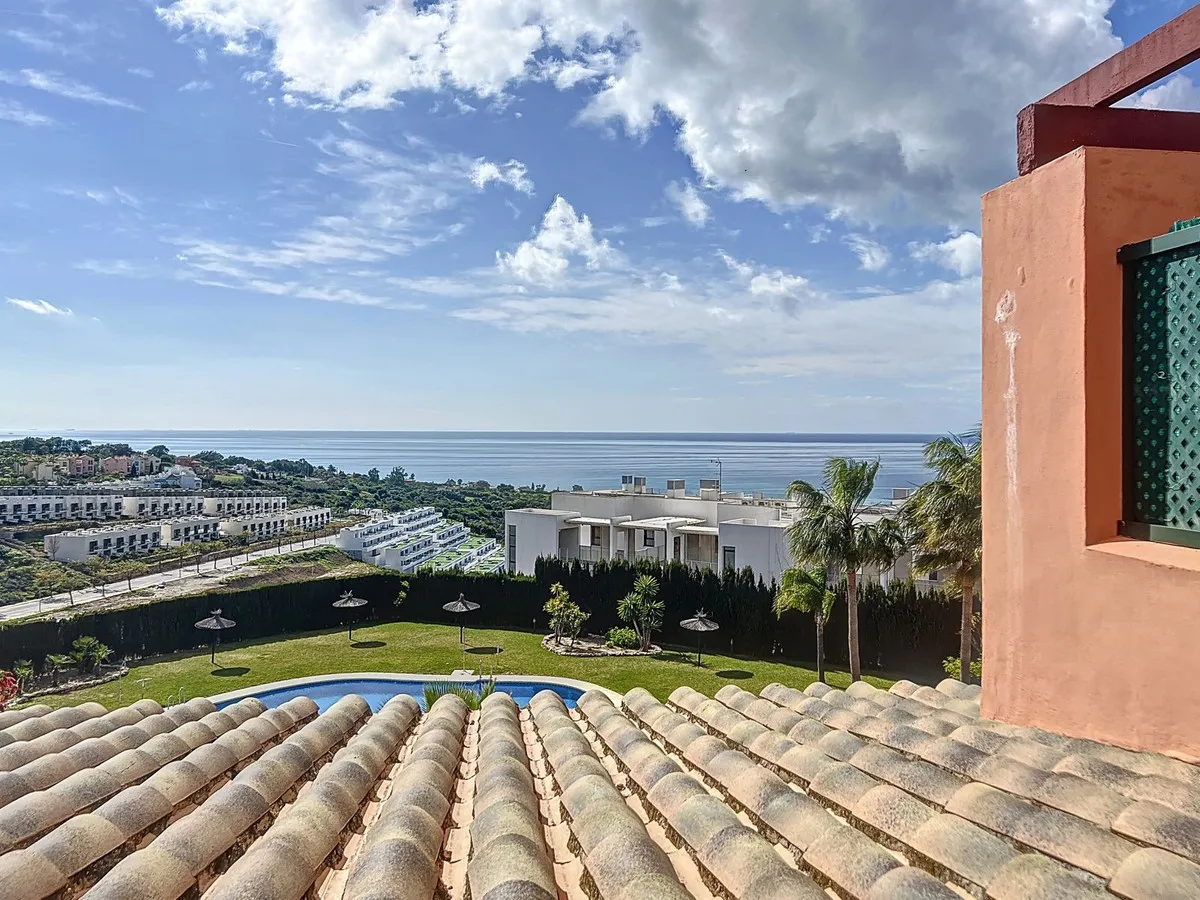 deb0a8fe-86f4-4a96-9a93-f83517f472d5