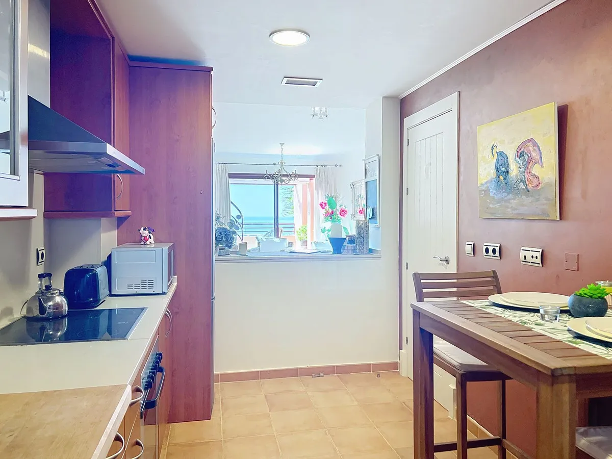 fd62483a-0f6b-4378-ad74-c6c49cc8bd9d