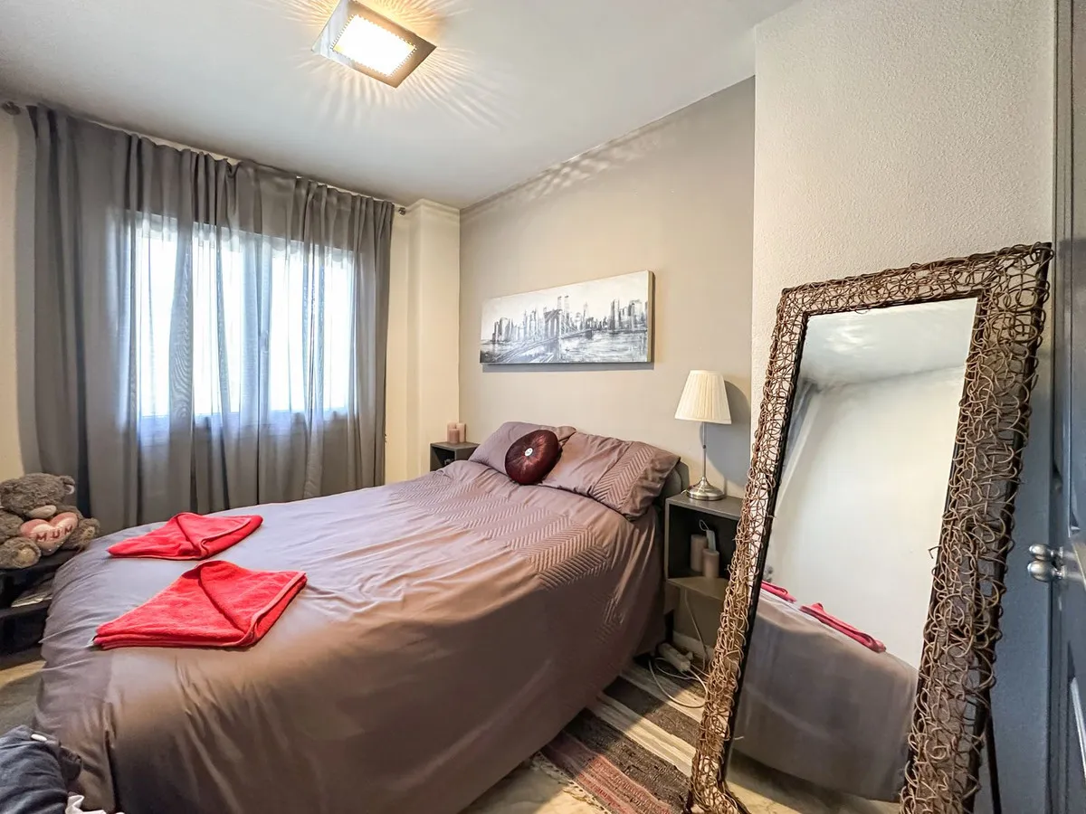 1e64b287-b0ea-4989-a0dd-fc460933f1a8