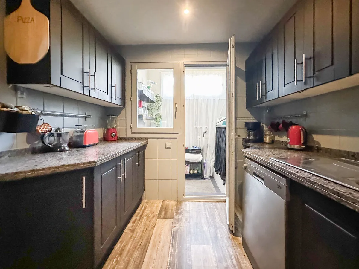 b7f2bf84-cf93-412a-9b2f-70c2600d96c3