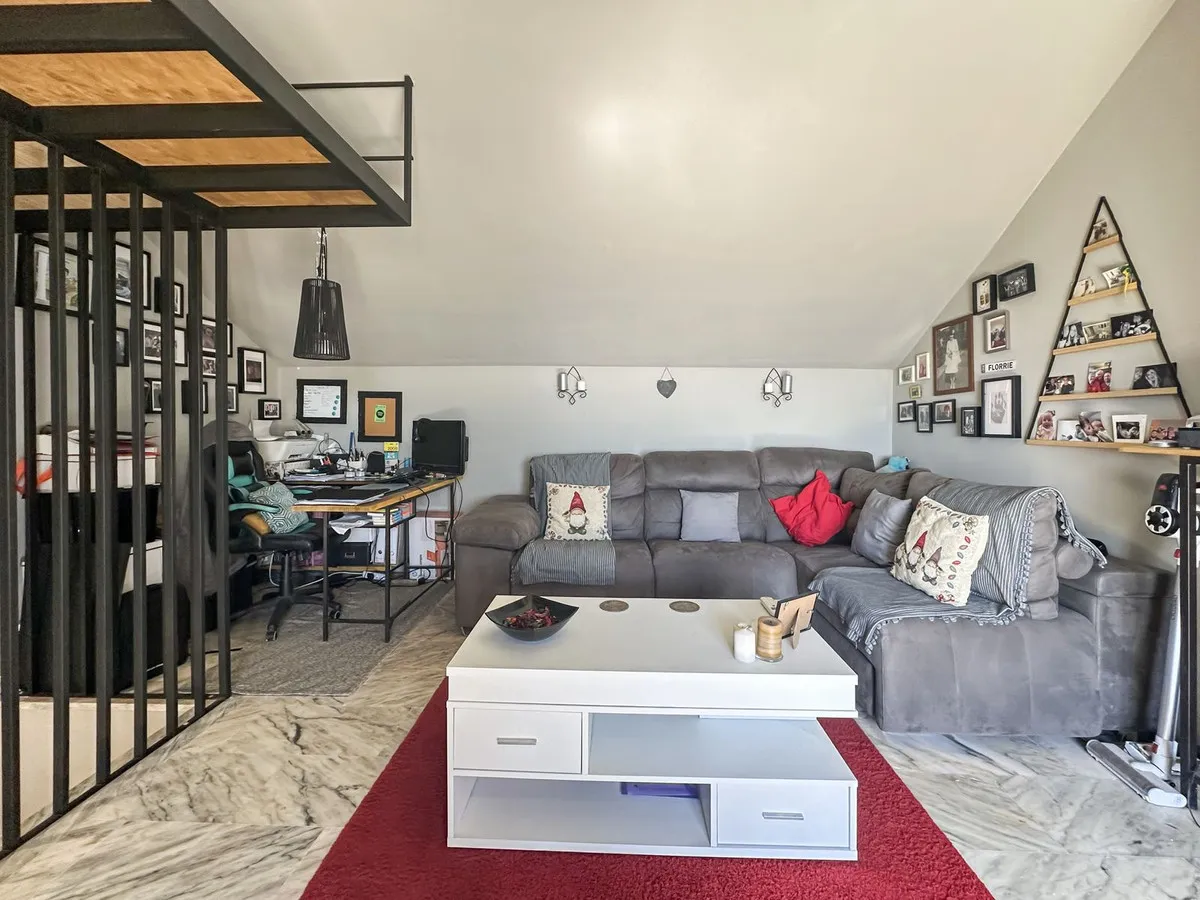 c6710d80-f398-43b7-bb94-2a59d2d3e80a