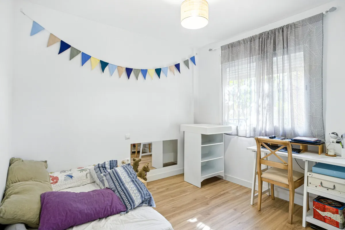 c6c37c00-ceaa-406f-9166-b6e50d447f02