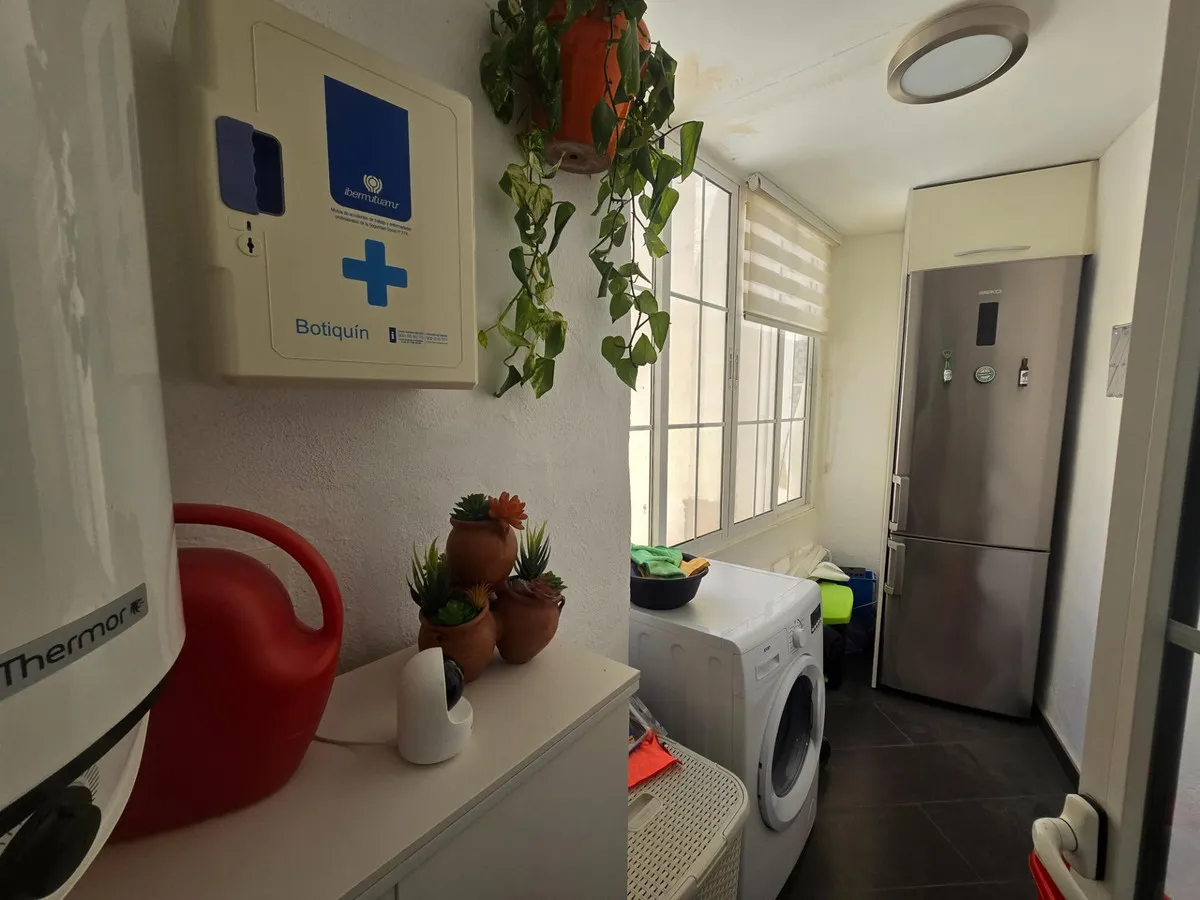 bf55c61e-c7b0-4f47-a77d-25b7e92d7a00