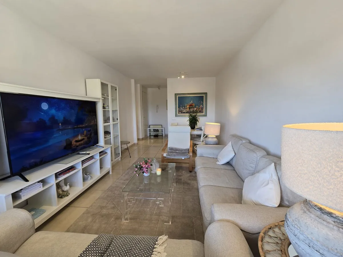 0a04d3eb-962d-40aa-8de0-d42a0fefd5f5