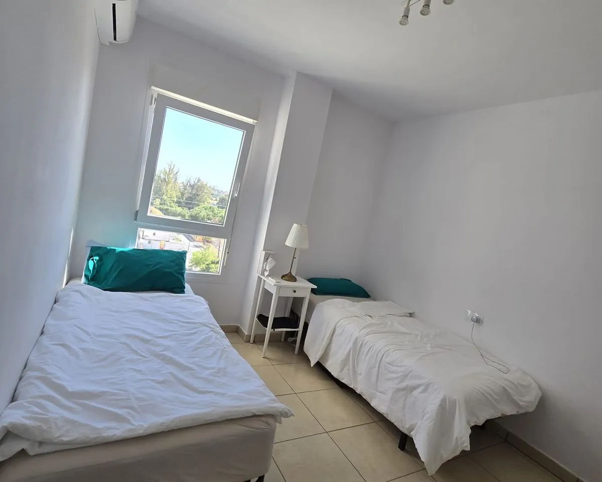 6073b118-19b9-4d31-adbd-1a523e625032