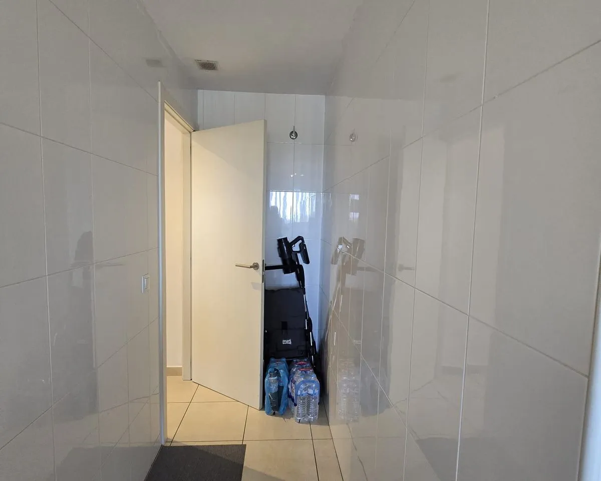 b504fc59-b069-4bff-af16-502c2640aa15