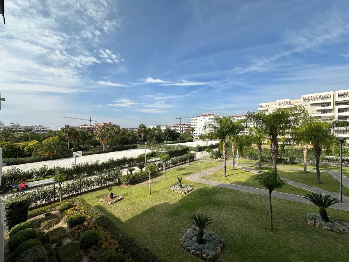 a4c0f285-d275-4693-8905-dc455c5257c0