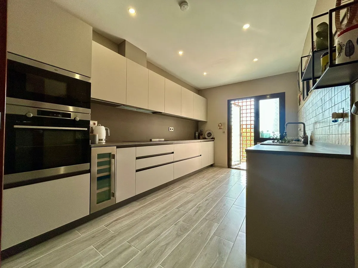 5873b6e3-4e95-4792-a5ac-daf15d5b9c76