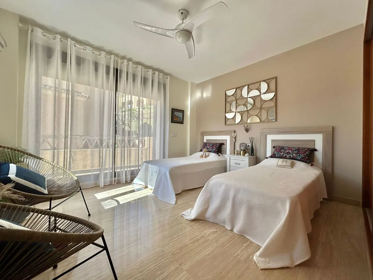 fb211033-f871-464d-9297-c69d18a28648