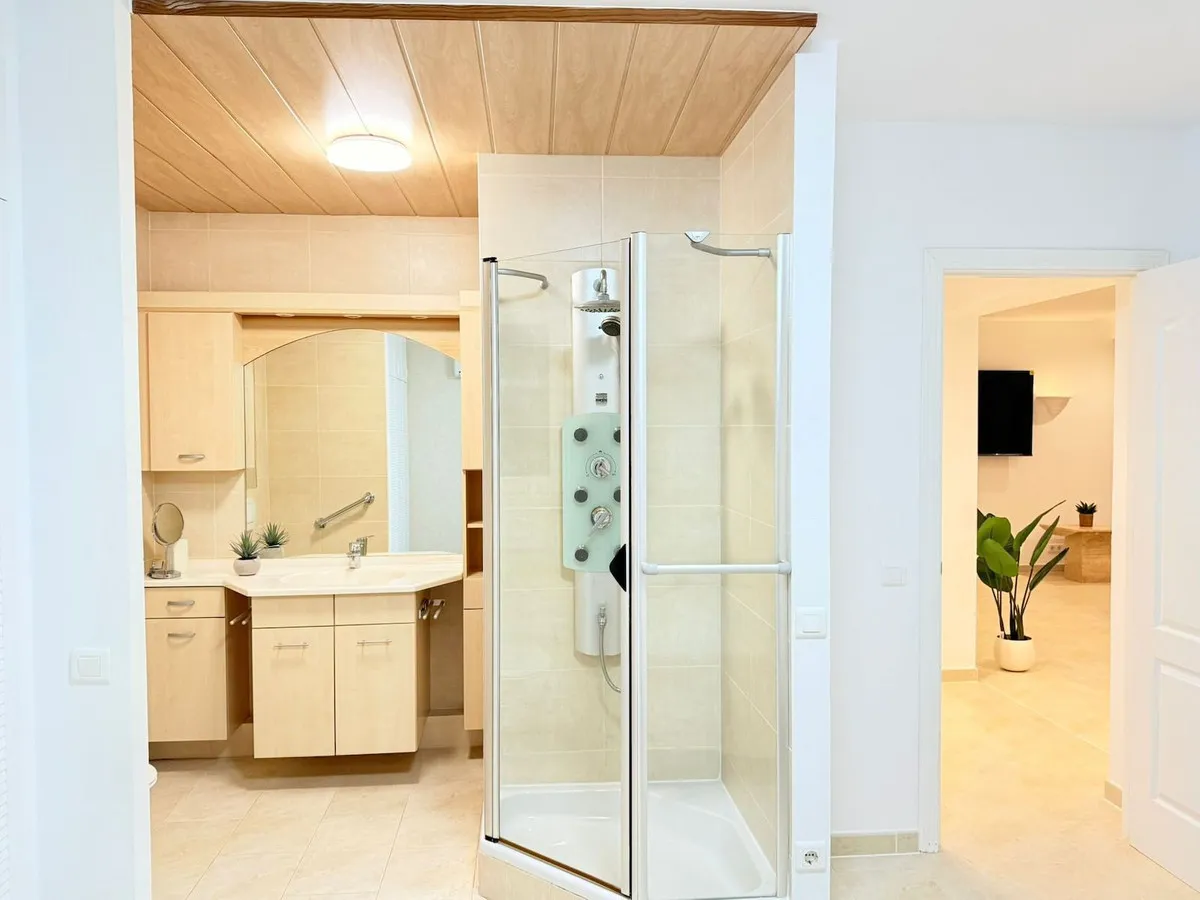 498cb35d-4e4b-493f-b4d3-114b0ba13b4a