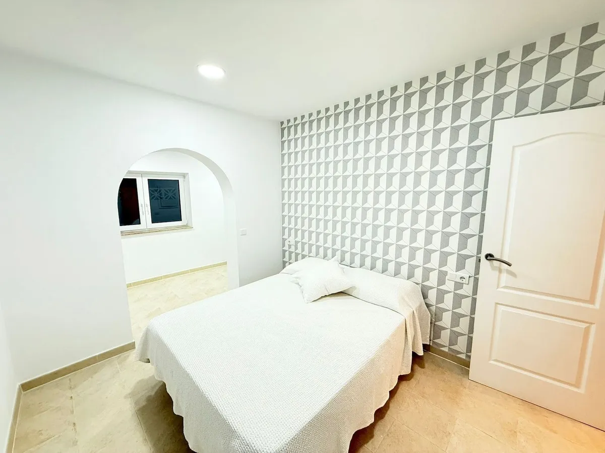 6d09709b-5969-41c9-a96e-b78e854616e7