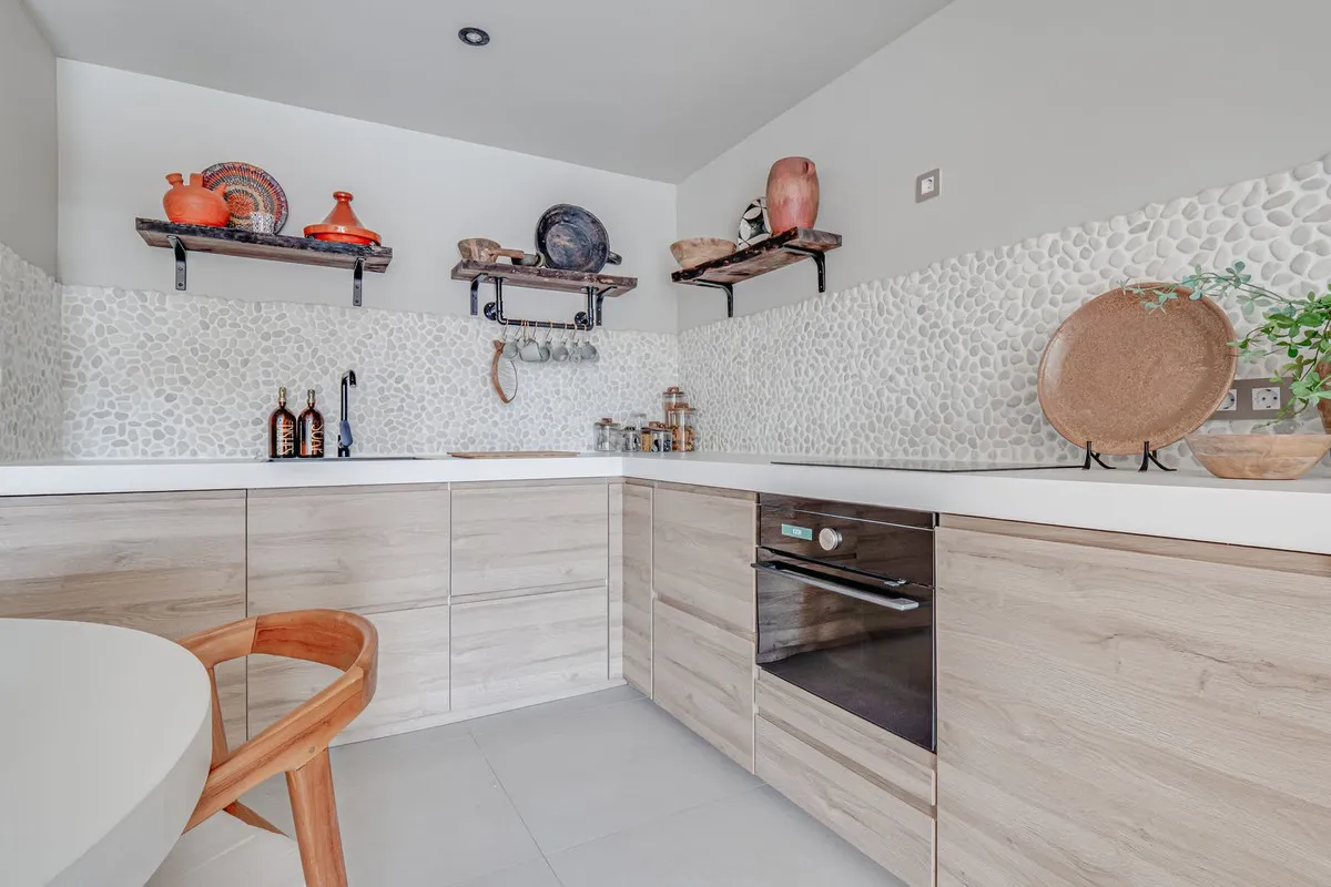 2c8a03ed-b529-46e1-a735-88f60fac5798