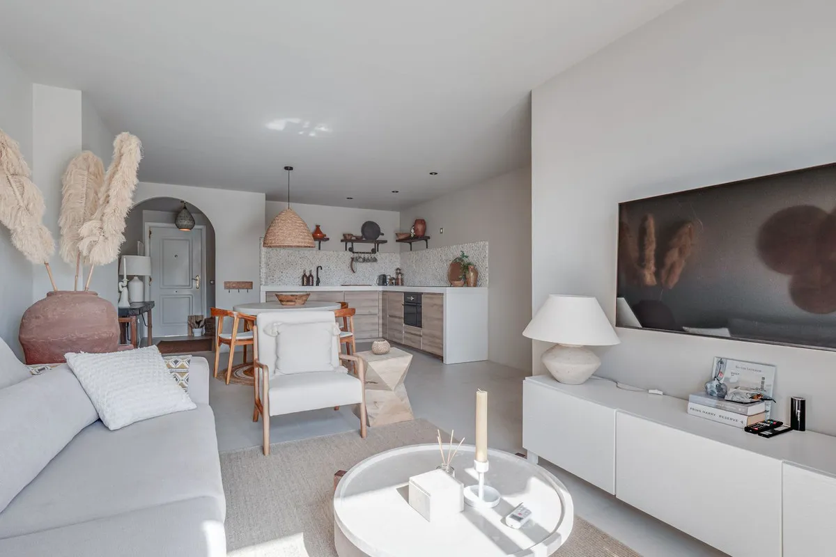 610d5c61-42df-4298-8029-78136f7c48ad