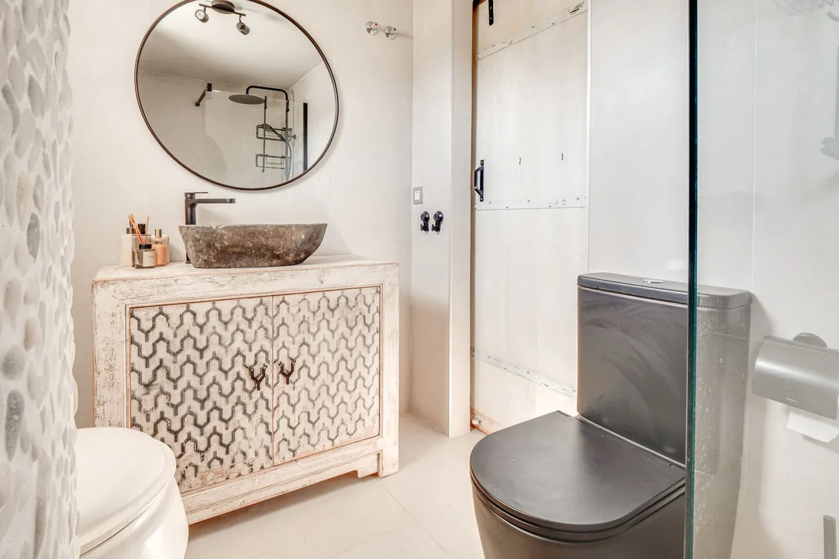 c551b840-0bc2-4f43-a5fe-2f89252d4fee