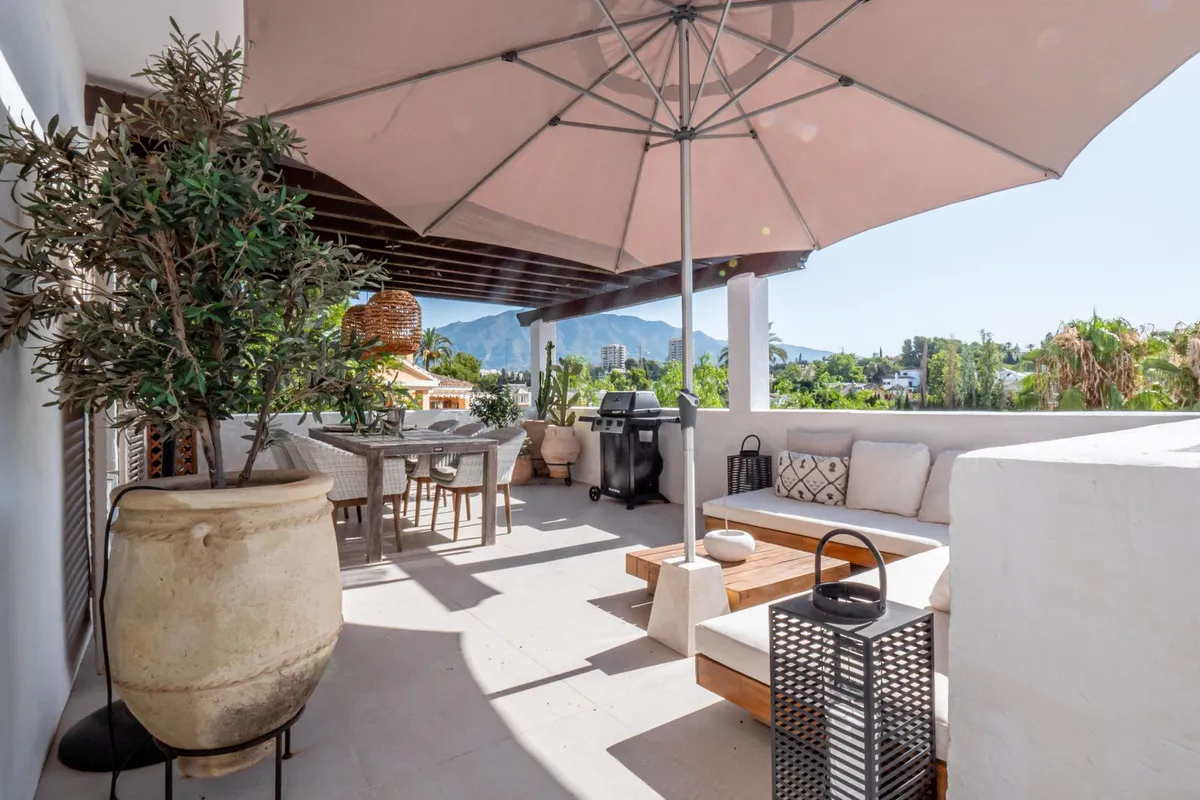 e8c97d11-3b9a-4cf8-8589-34c29e162e87