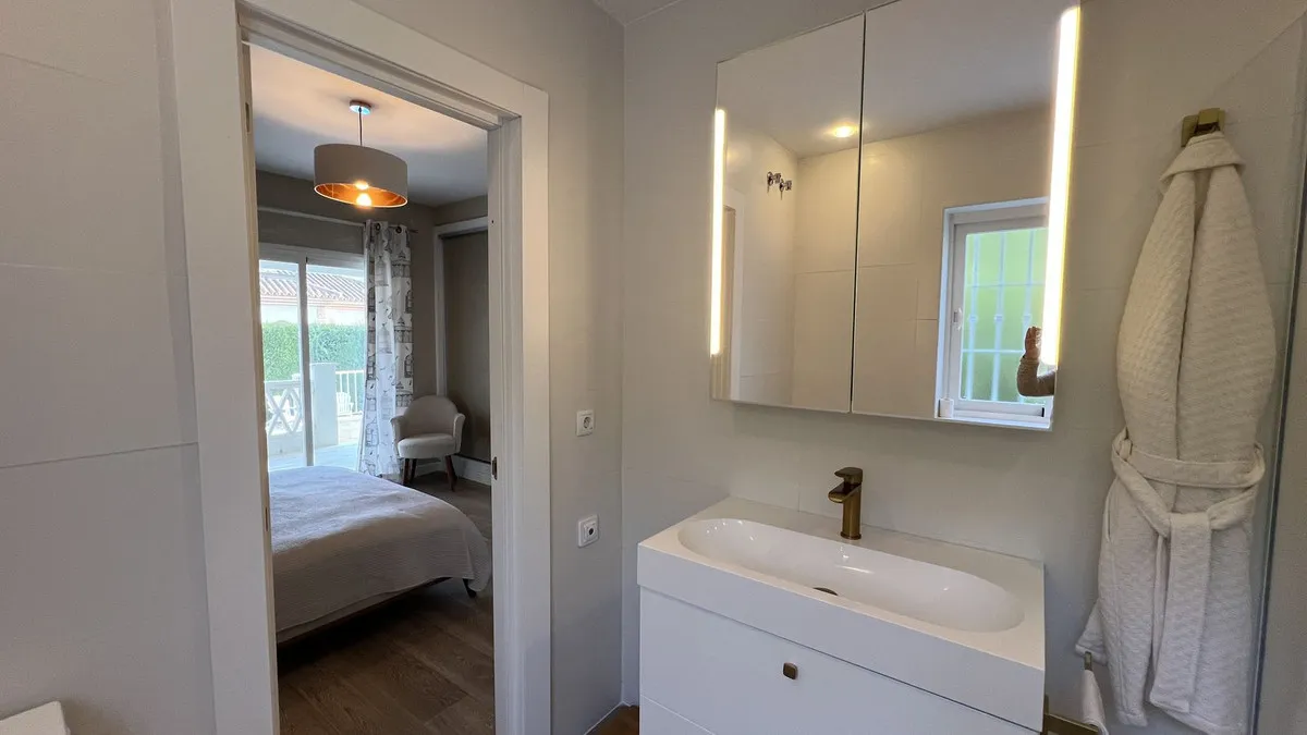 3836756d-716d-4a30-a4ca-737cb74a3b2d