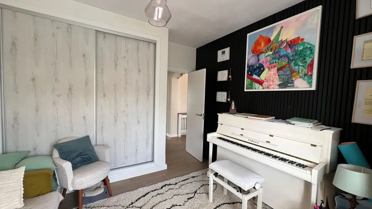 aad61dd4-4d9c-4c27-bf25-e5e888516c15