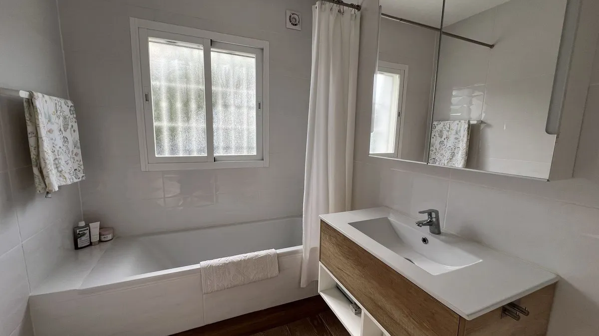 e846318a-d5e4-4642-a239-12f49c6cdb33