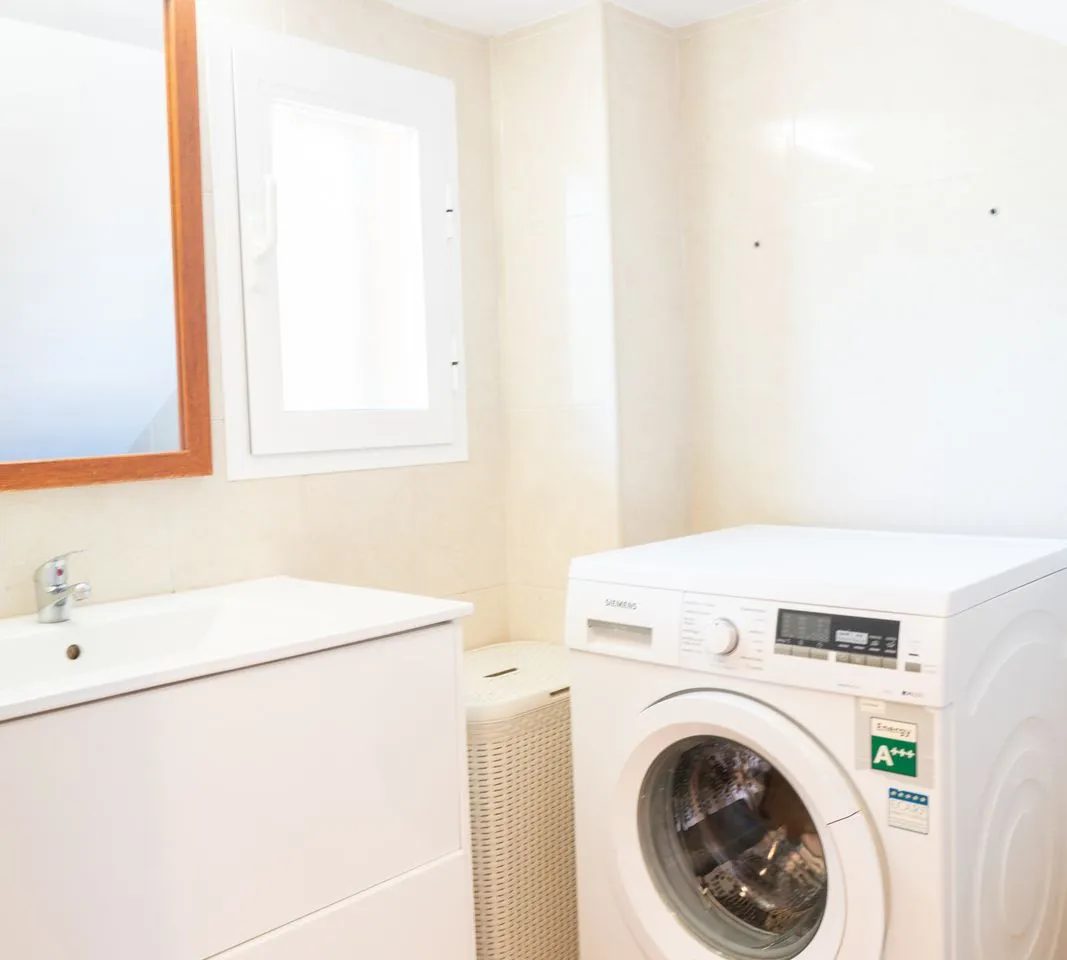 2eaff518-dafd-4c82-bd77-20bcba457f69