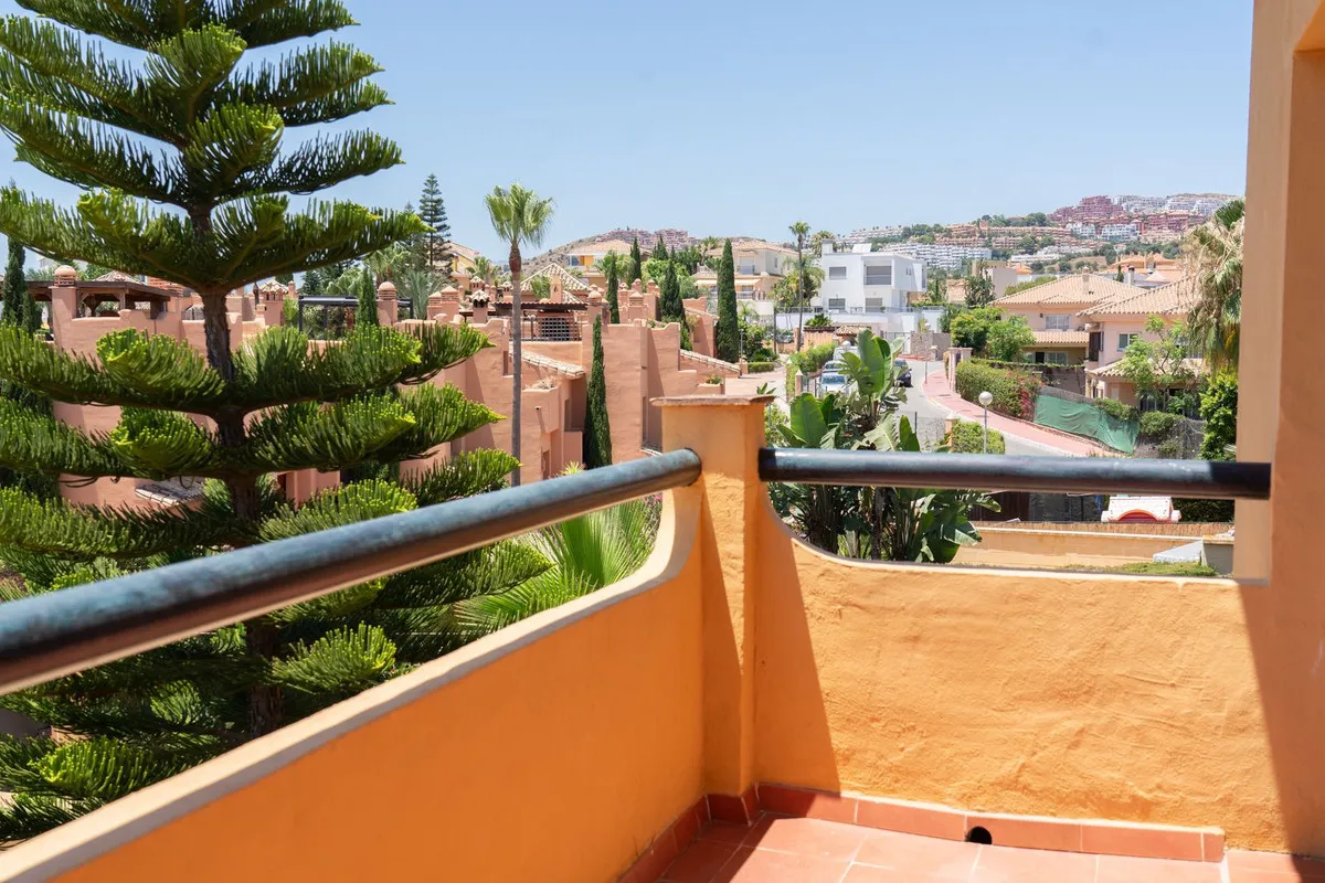 4a464619-d615-4fd2-b253-9e78da68eaa0