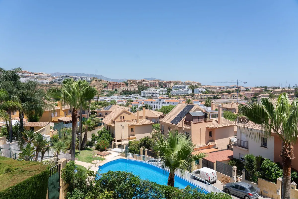 6b8c9dac-ec52-4d4e-b351-89049a2a3886