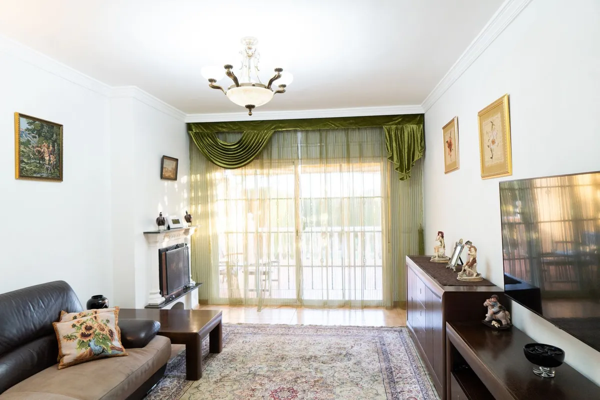 a695f8b2-e4ab-4197-a25a-00ab6c1c5dc2