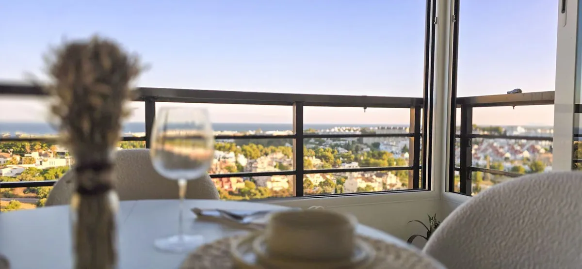 ff43d2ab-bc80-4064-be96-32c404b80d95