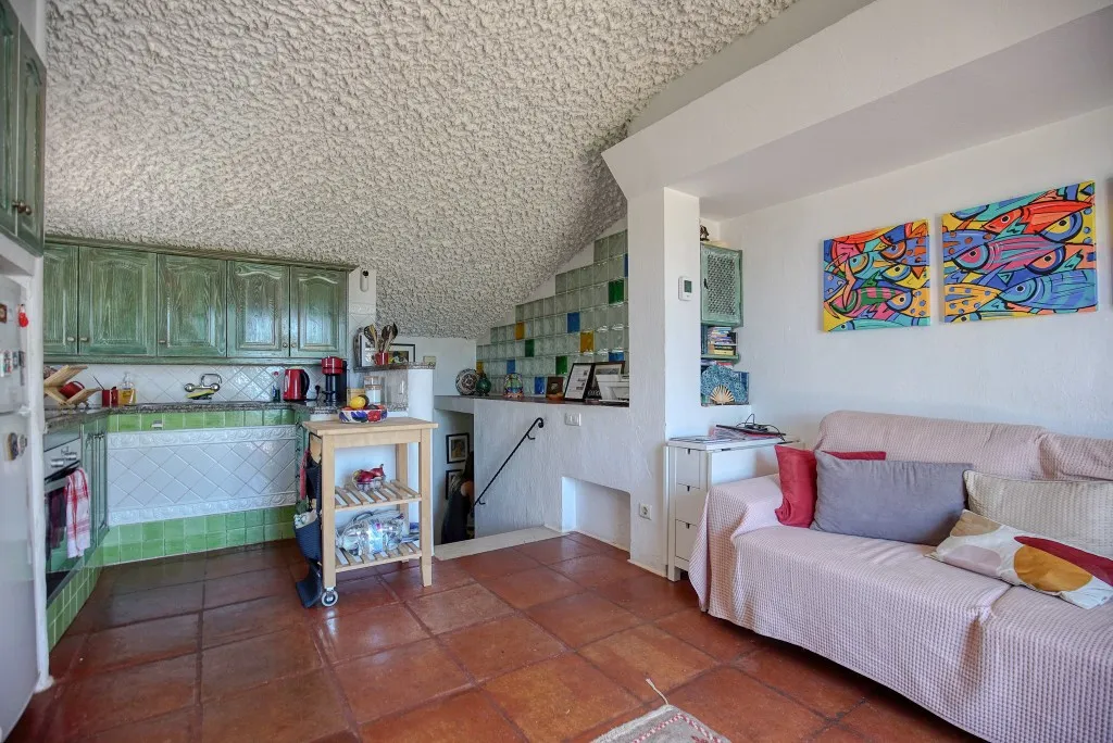 c8936437-2a63-4868-81e9-120a3d072586