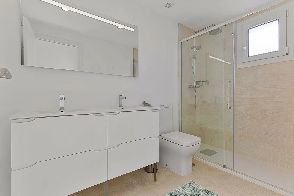 a8220070-b744-409e-b5c9-d5a9613df075