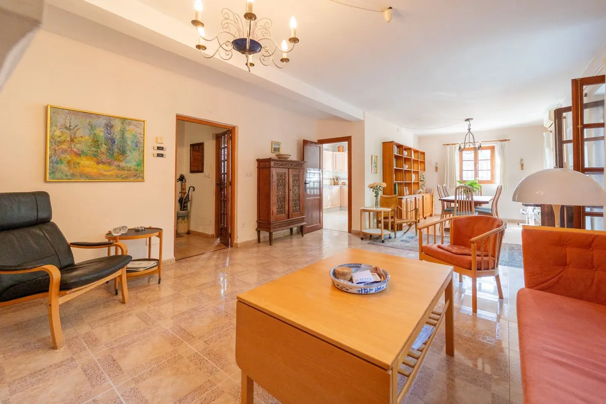 03e26aaf-39cd-43f5-89bc-003f5b647880