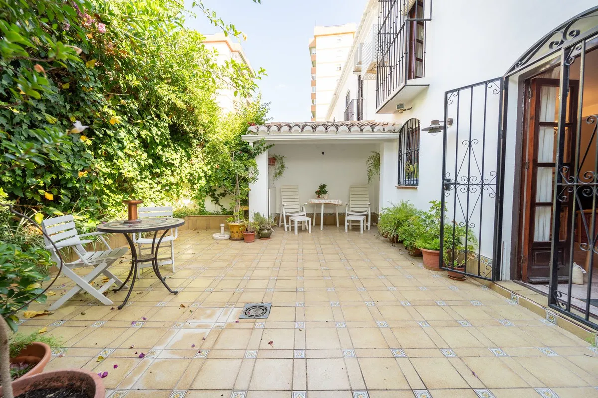 0c0eed87-db30-4fa6-8d23-7a685ef61ade