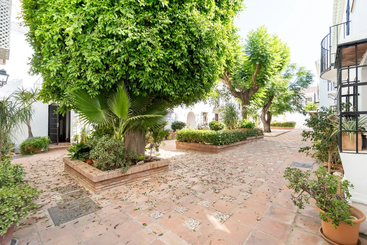 48a9acff-58f7-494b-a9c8-475051c6bace