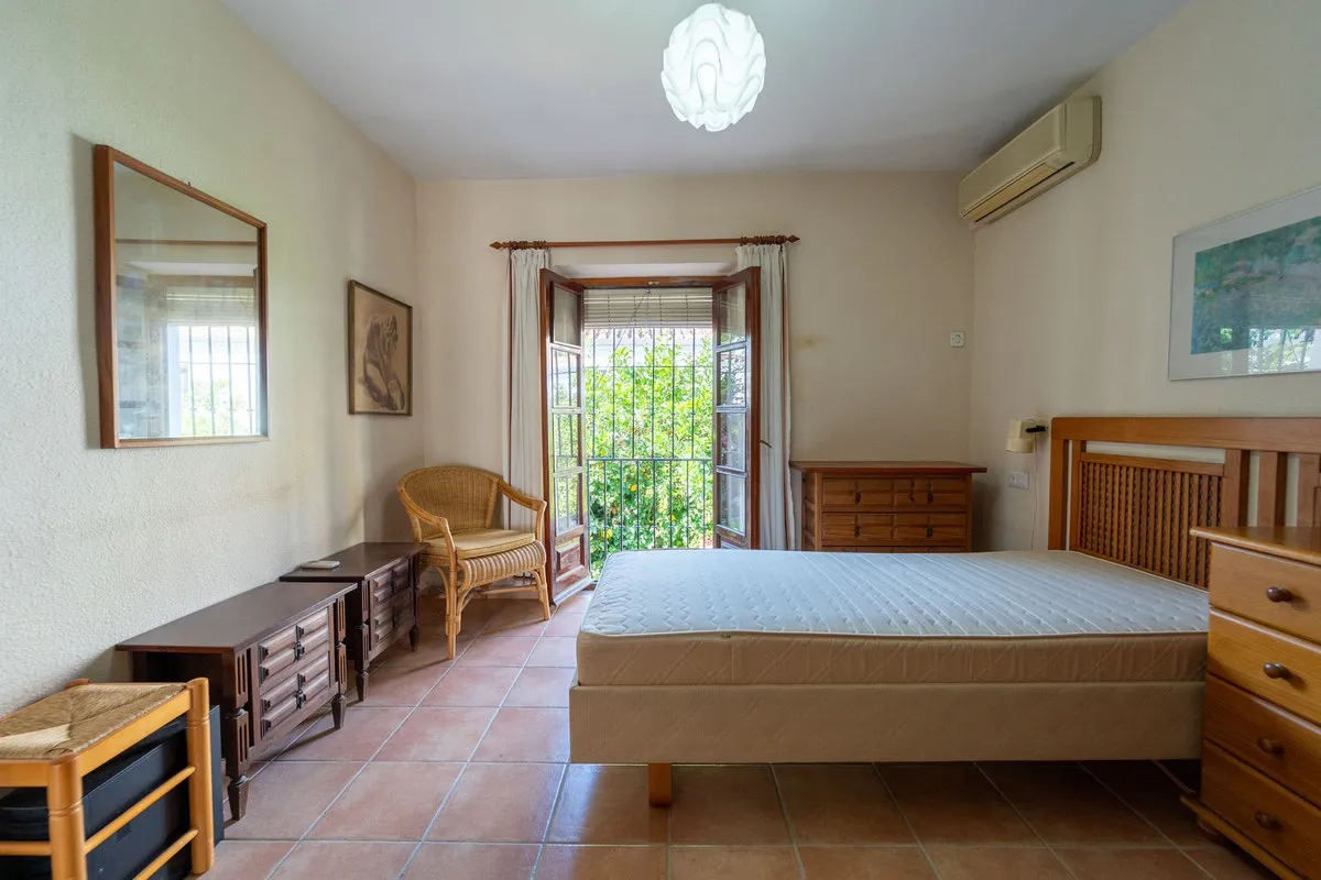 d43d4900-2d72-4147-87ef-c13e3278d700