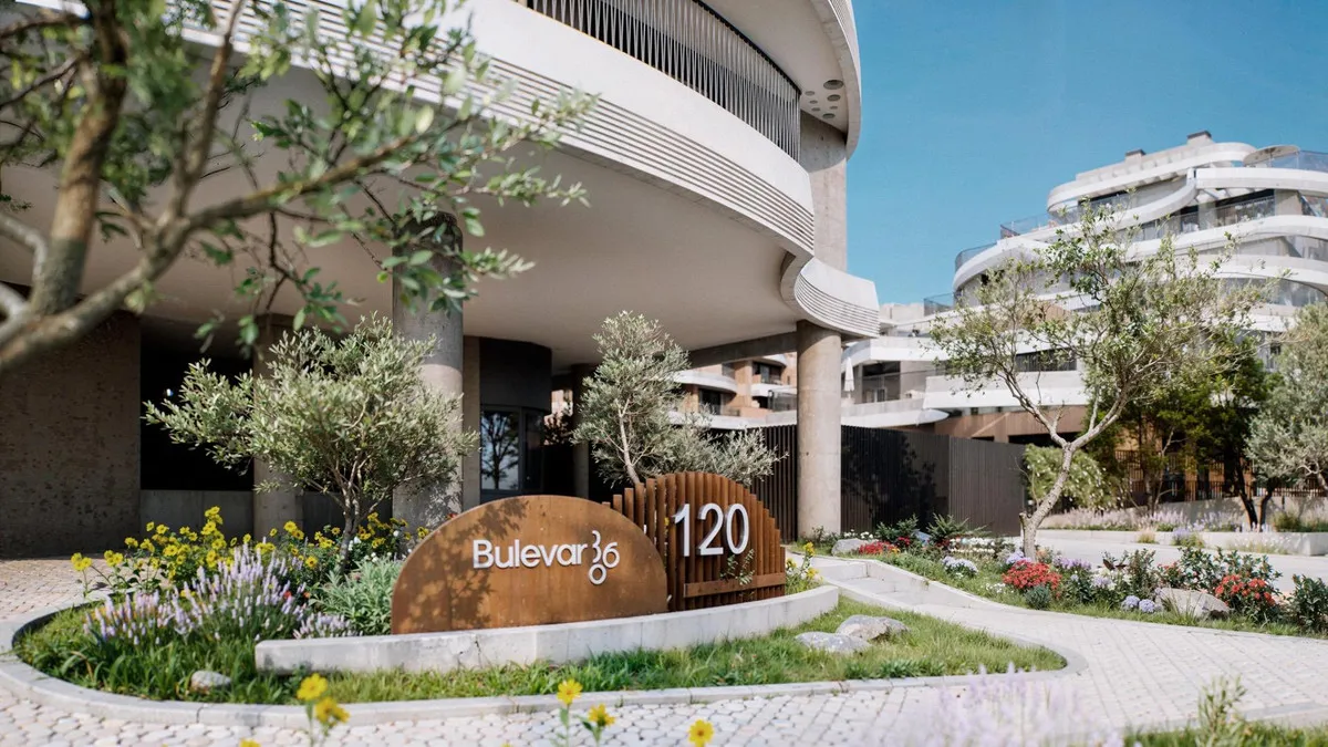 8cafc3d2-14a4-466b-8b5d-5aaa27e948f8