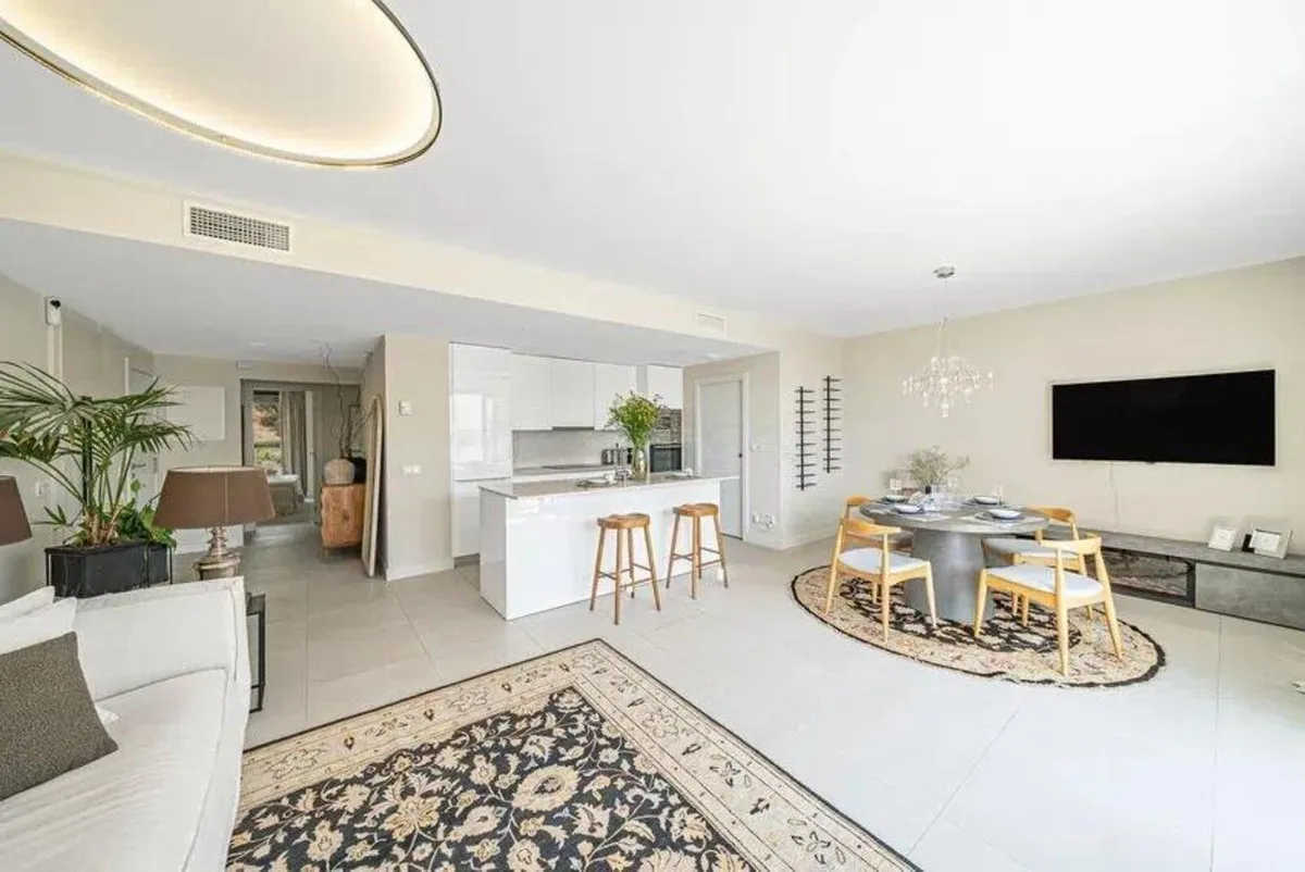 3fc7cd19-92f6-49d2-b7e1-f395df105ba7