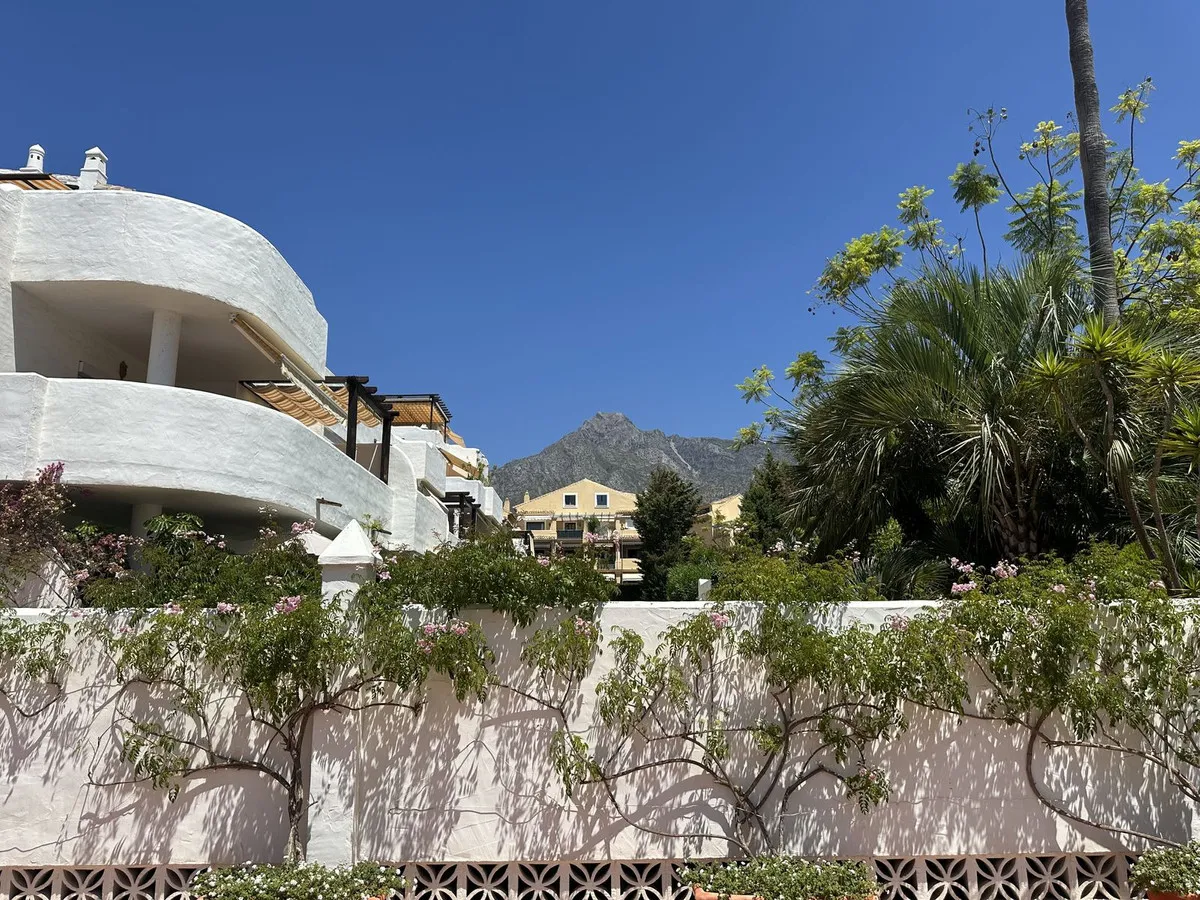 774bfc7b-54b9-47fa-8a38-7e5b3f3152e2