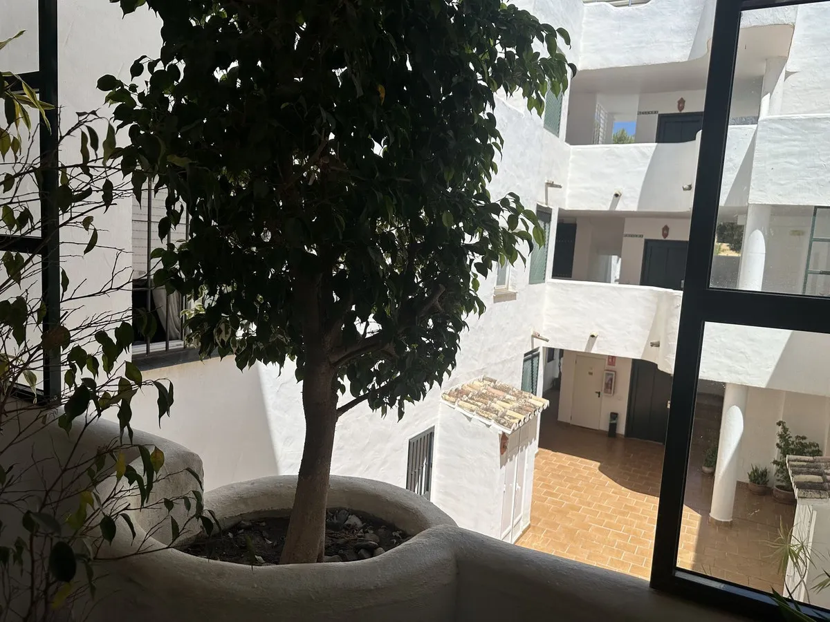 df635944-aaba-4b72-ae1f-a42e3953fe28