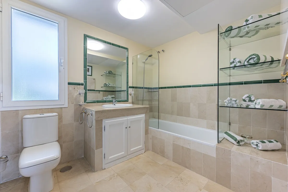 1d88ac5b-334f-4bad-9ebc-49c7ffdd84ab