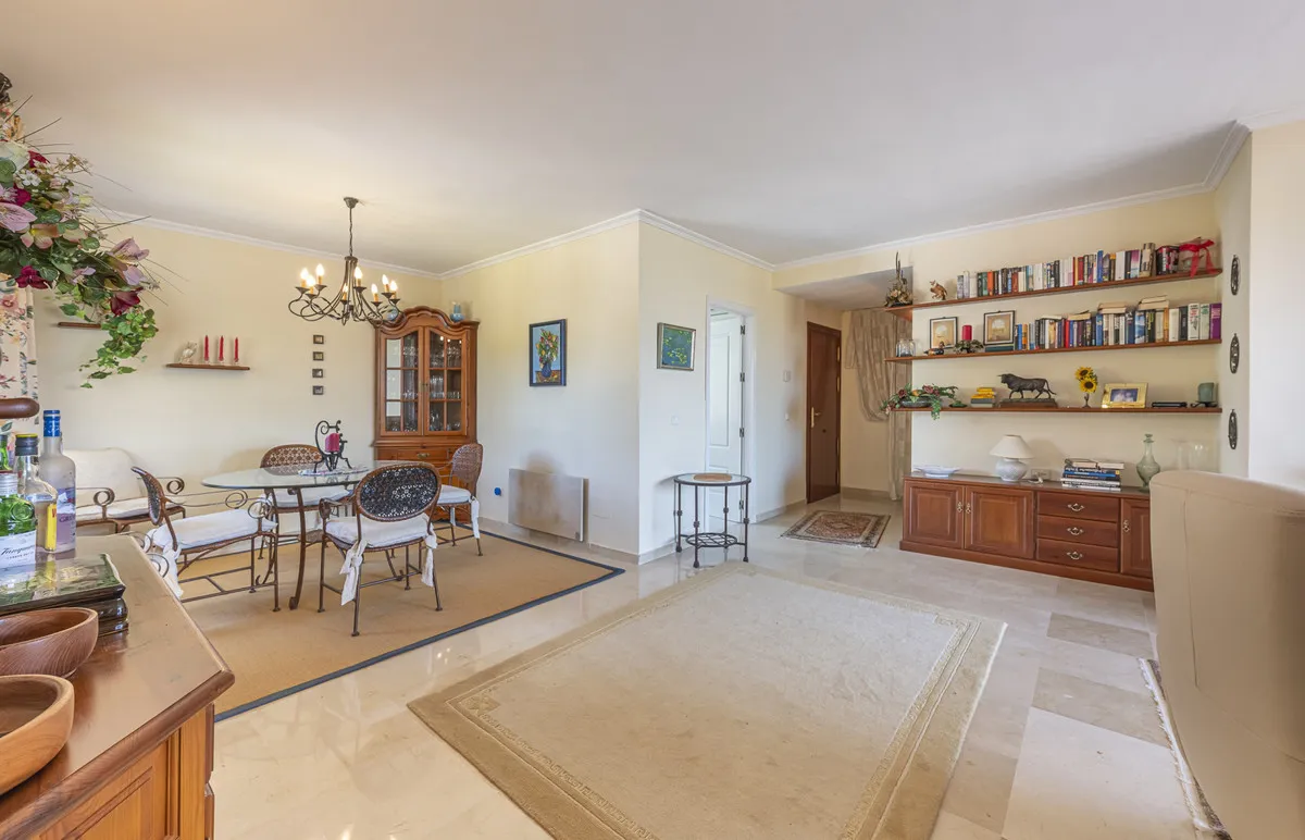 4b0457e8-1e2f-4f4f-9f2c-9e46fc2c849e