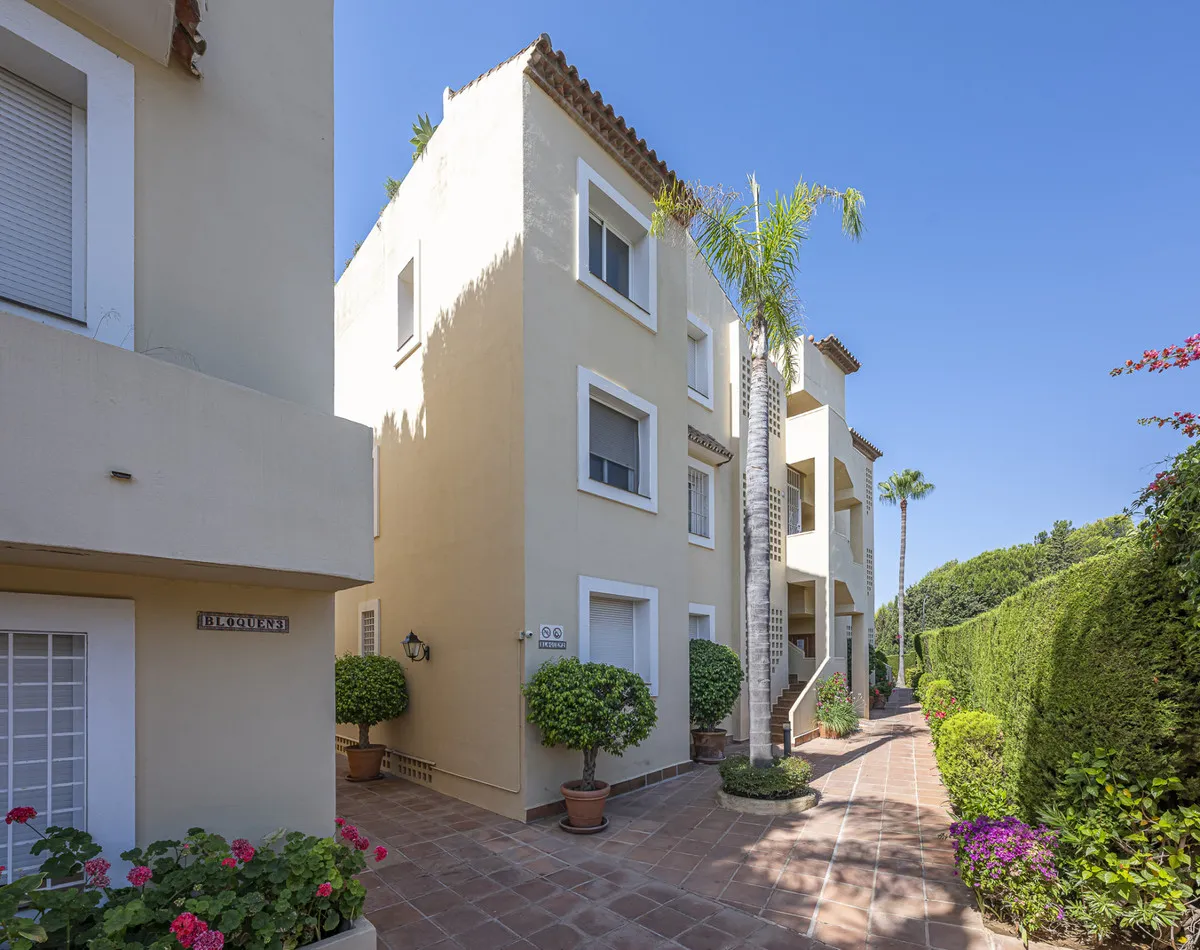 c0bbb898-b3b5-4fa5-ad6d-cbd49aea6fce