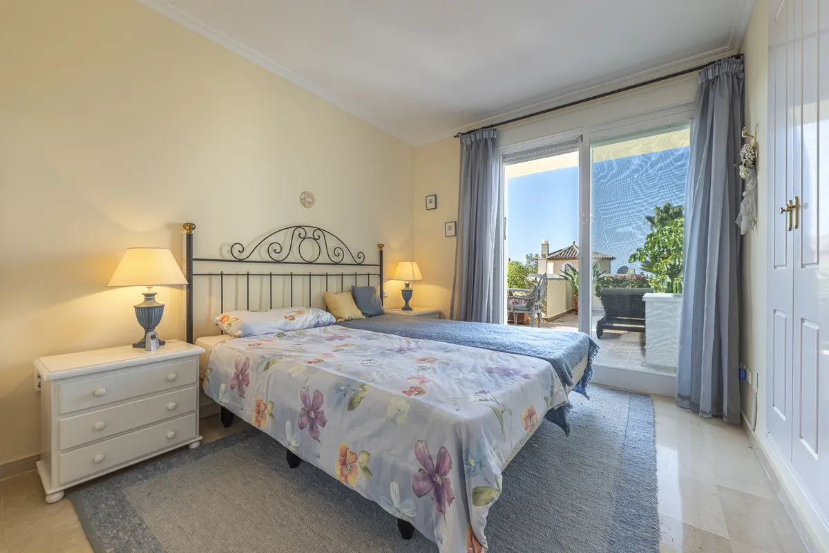 c8bd9a27-a703-466b-88a6-ad73f97f2722