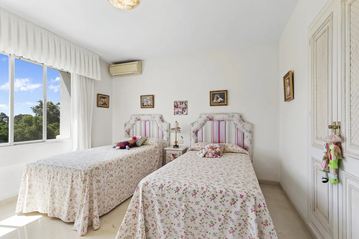 561ad2ac-c840-4d9e-b838-8ba42ba931a8